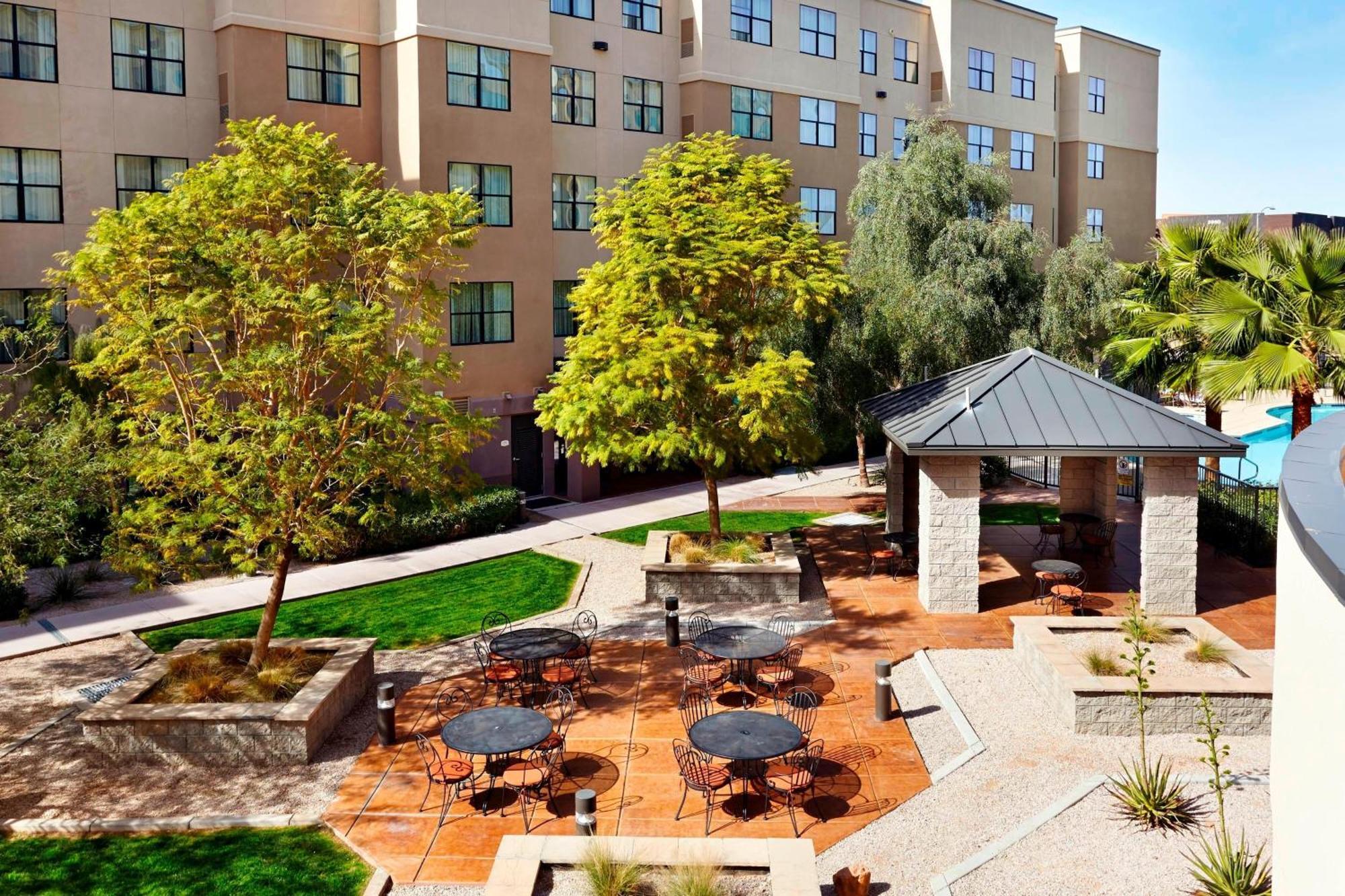 Courtyard Phoenix North / Happy Valley Εξωτερικό φωτογραφία